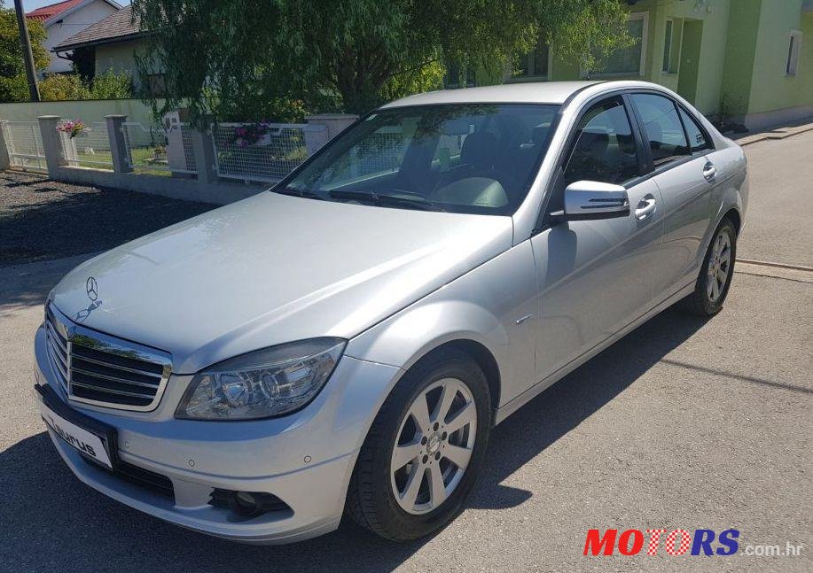 2011' Mercedes-Benz C-Klasa photo #1