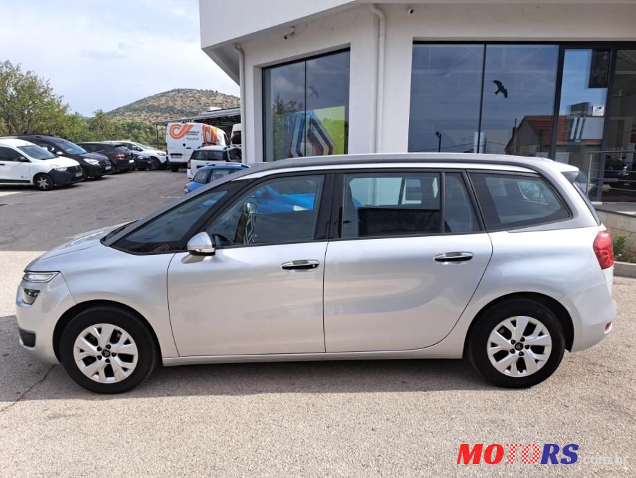 2015' Citroen C4 Picasso photo #2