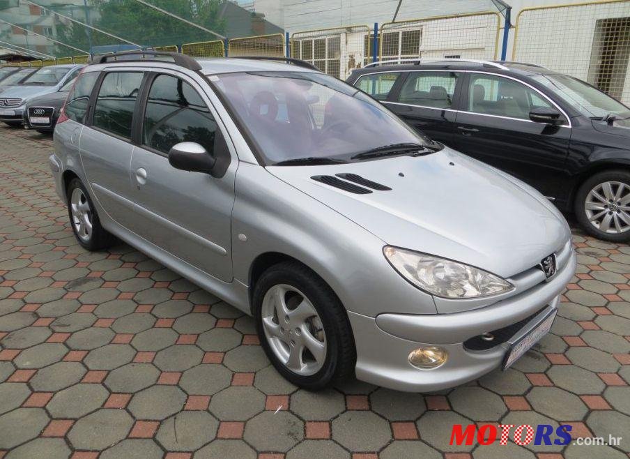 2003' Peugeot 206 206 2,0 Hdi photo #2