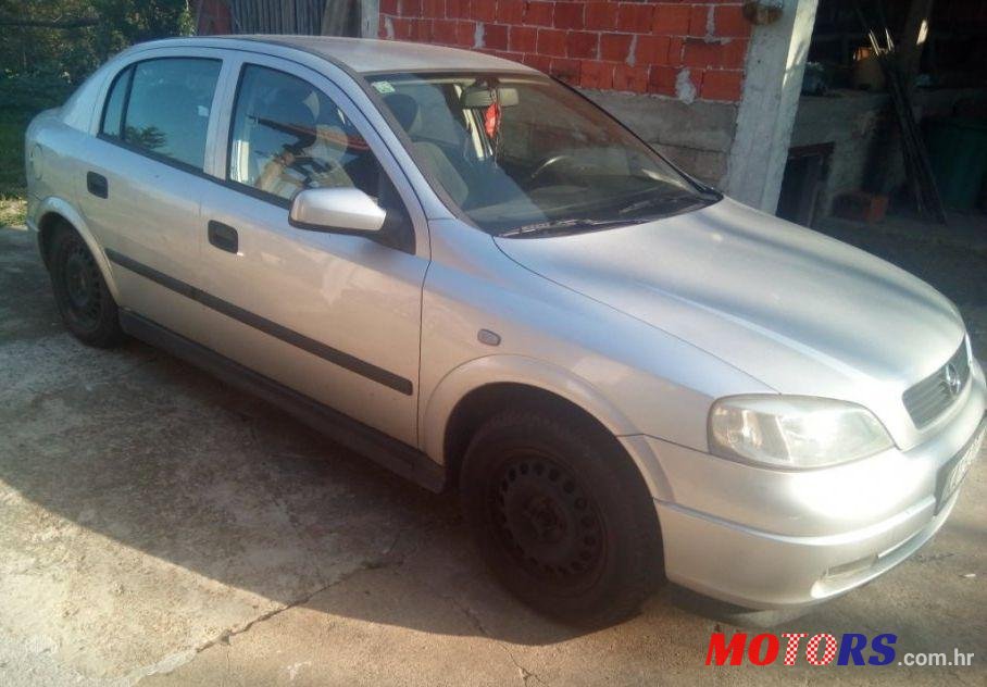 2002' Opel Astra 1,7 Dti photo #1