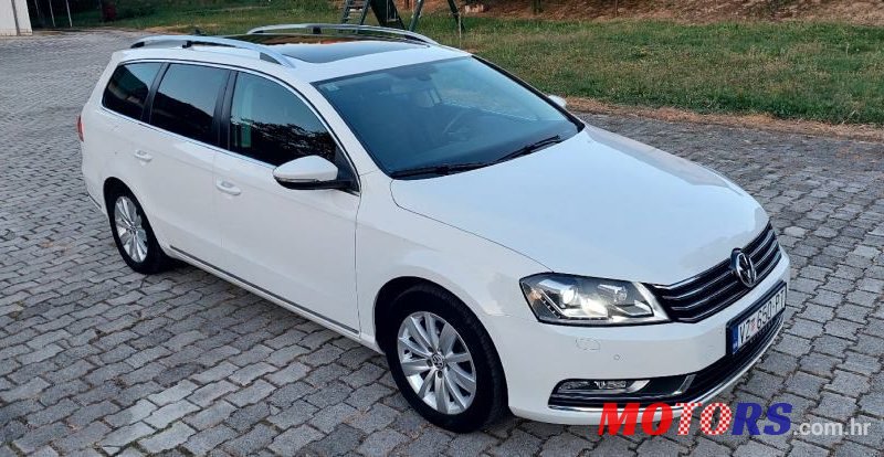 2012' Volkswagen Passat Variant photo #5