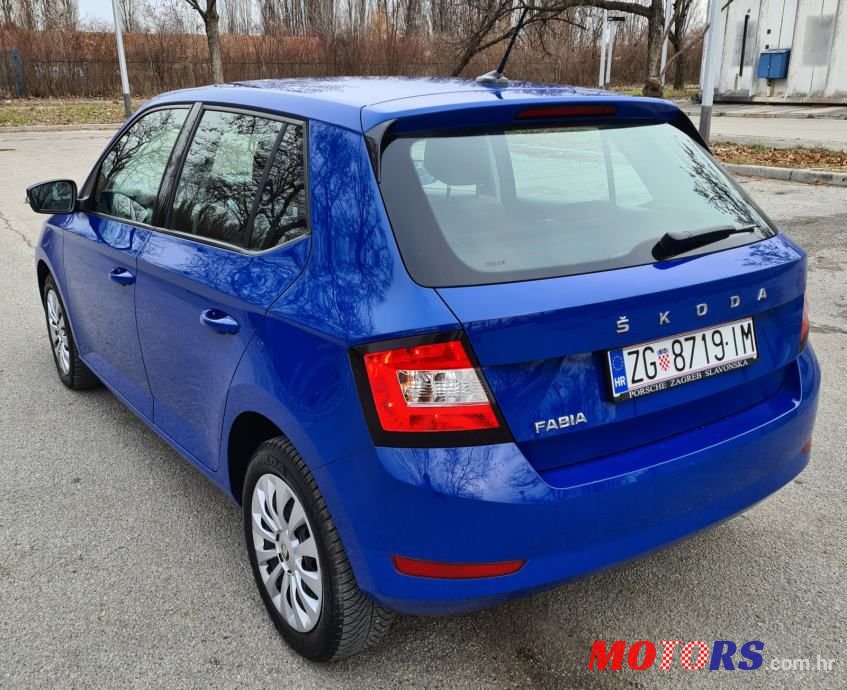 2020' Skoda Fabia 1,0 photo #2