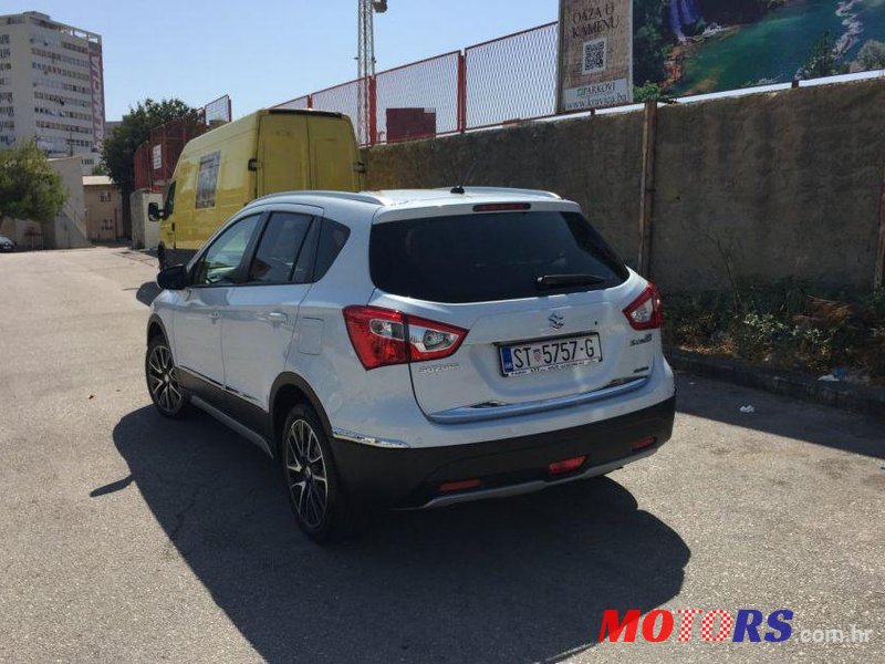 2016' Suzuki Sx4 S-Cross photo #2