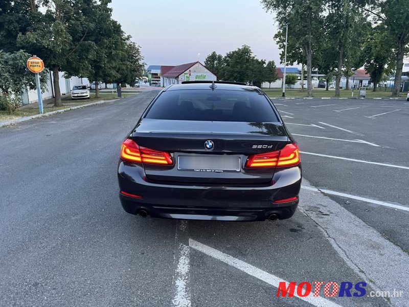 2017' BMW Serija 5 520D photo #3