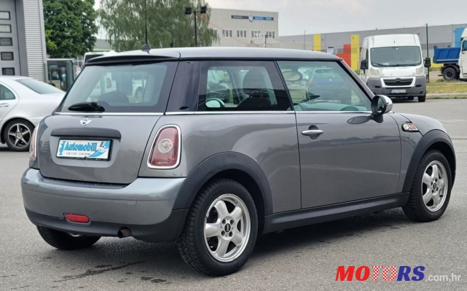 2009' MINI One 1.4 photo #5