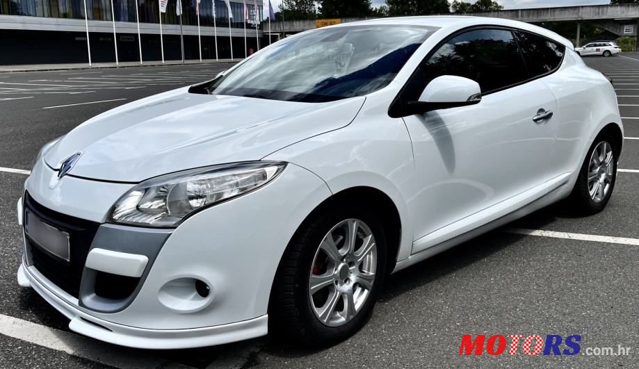 2010' Renault Megane Coupe 1,5 Dci photo #3