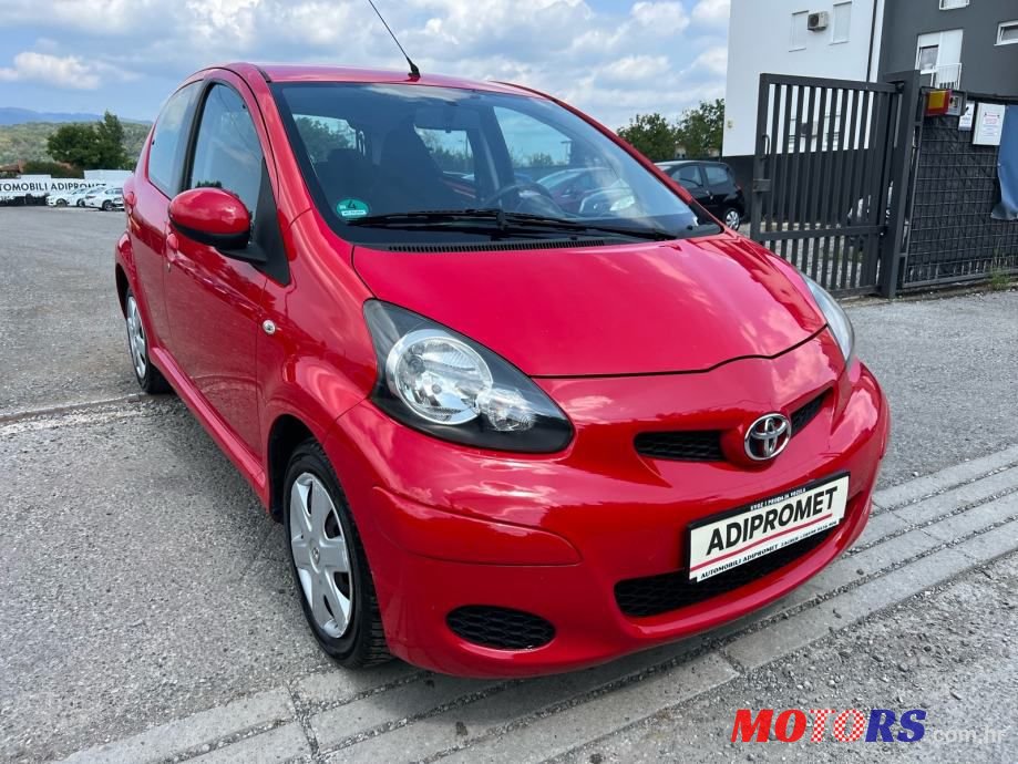 2010' Toyota Aygo photo #1
