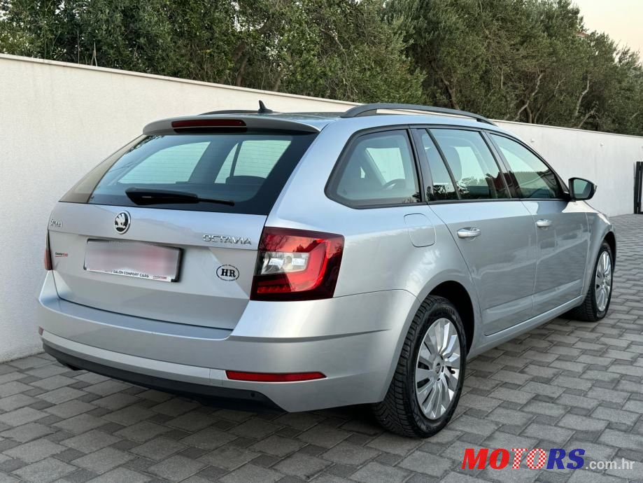 2019' Skoda Octavia Combi photo #5
