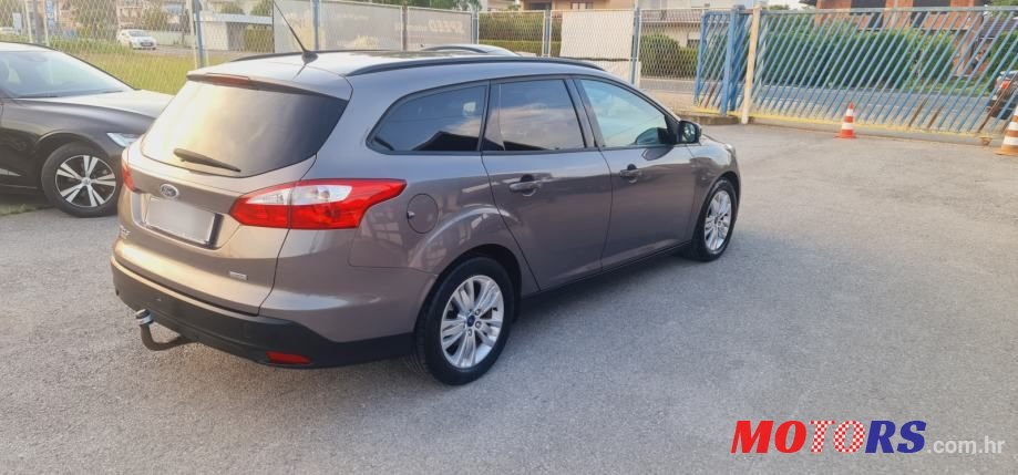 2013' Ford Focus Karavan photo #5