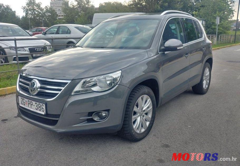 2011' Volkswagen Tiguan 2,0 Tdi photo #1