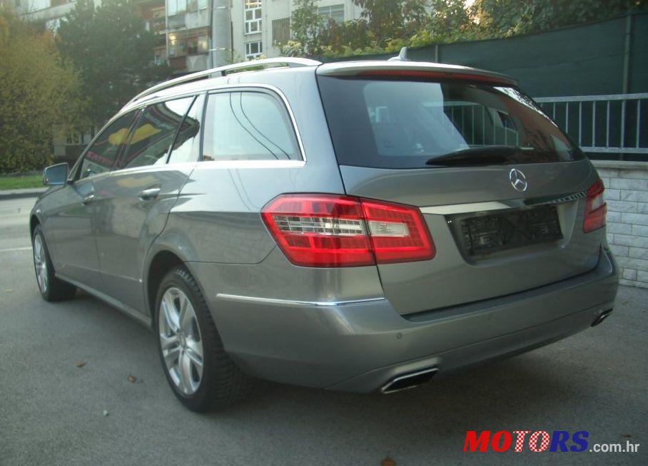 2011' Mercedes-Benz E-Klasa T-Model photo #2
