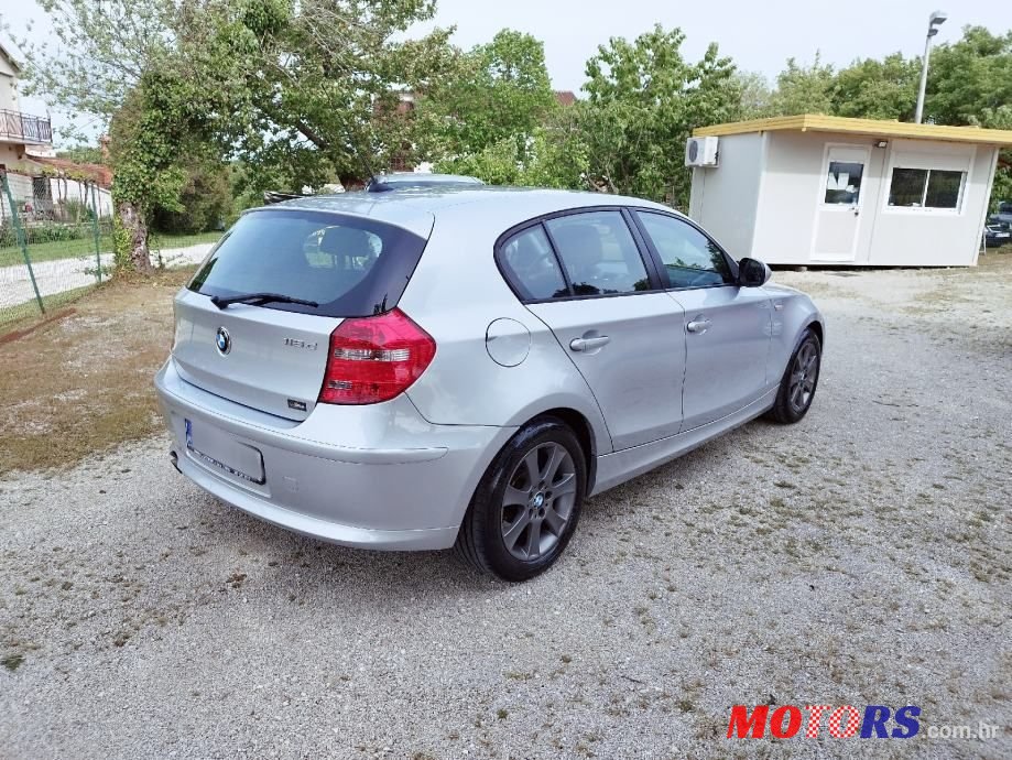 2011' BMW Serija 2 118 D photo #4