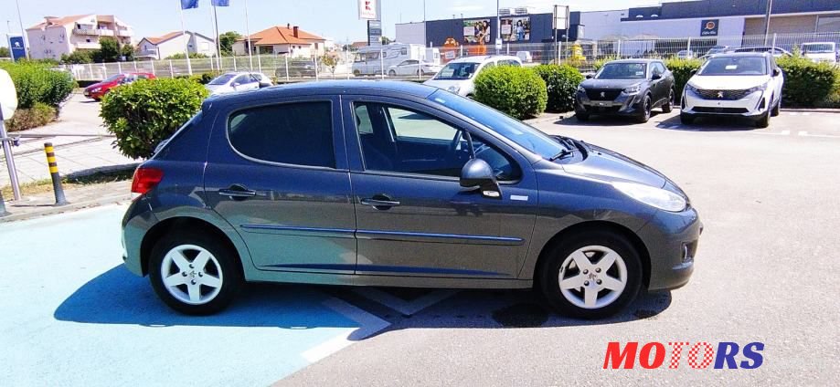 2010' Peugeot 207 1,4 Vti photo #5