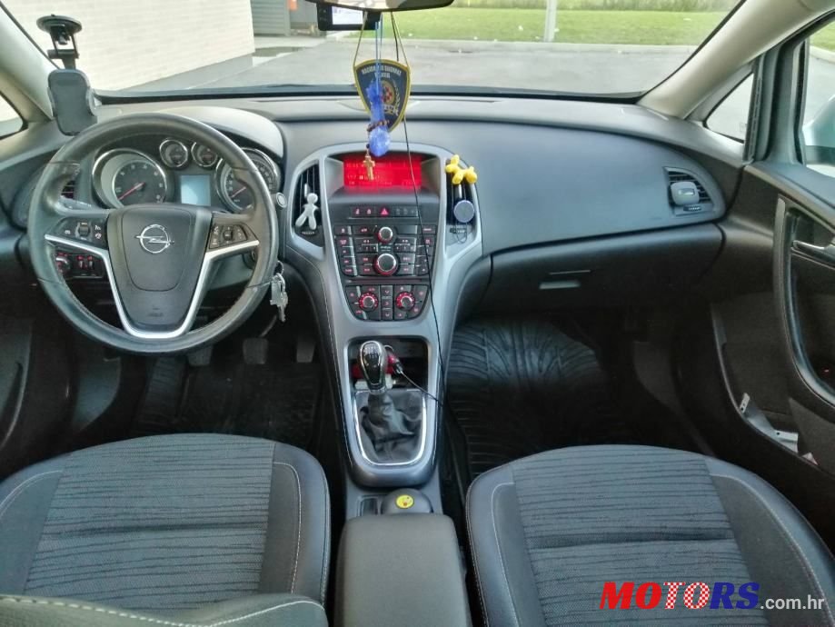 2018' Opel Astra 1.6 Cdti photo #6