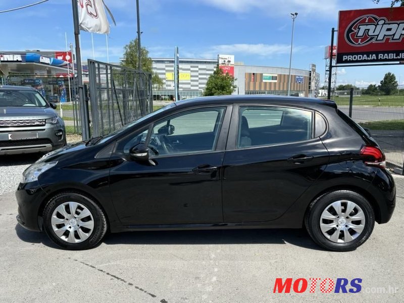 2017' Peugeot 208 1,6 Bluehdi photo #3