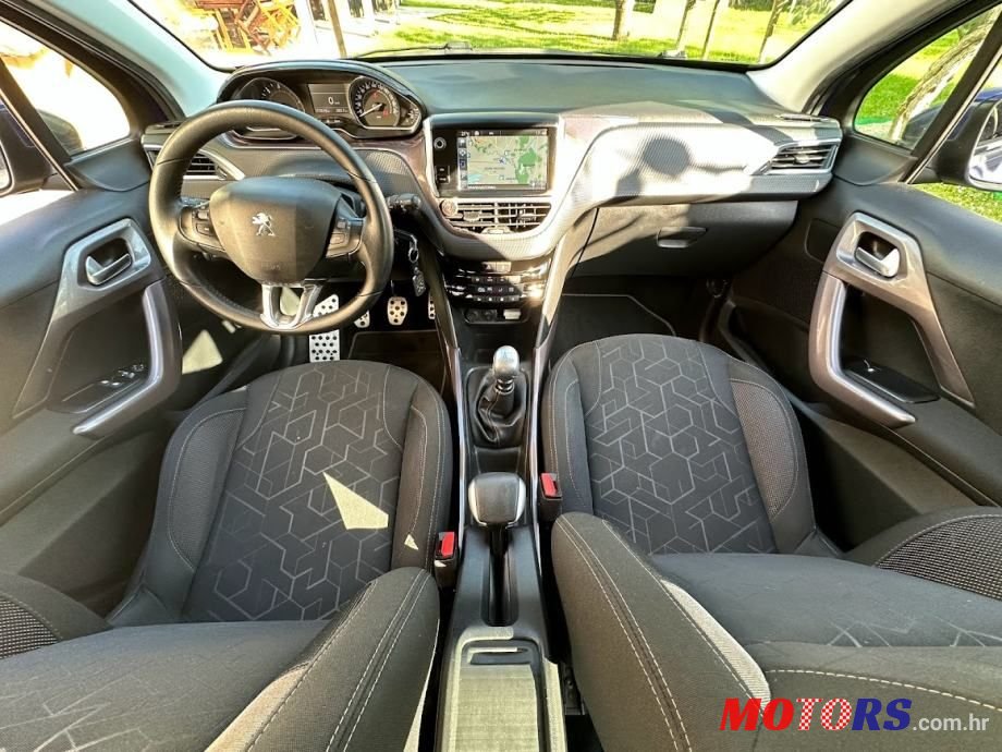 2014' Peugeot 2008 1,6 E-Hdi photo #5