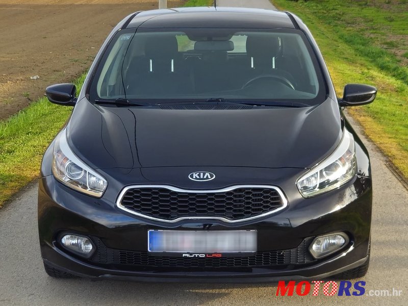 2013' Kia Ceed 1,6 Crdi Ex photo #2