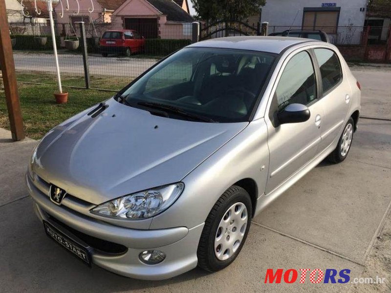 2008' Peugeot 206 206 1,4 Hdi photo #2