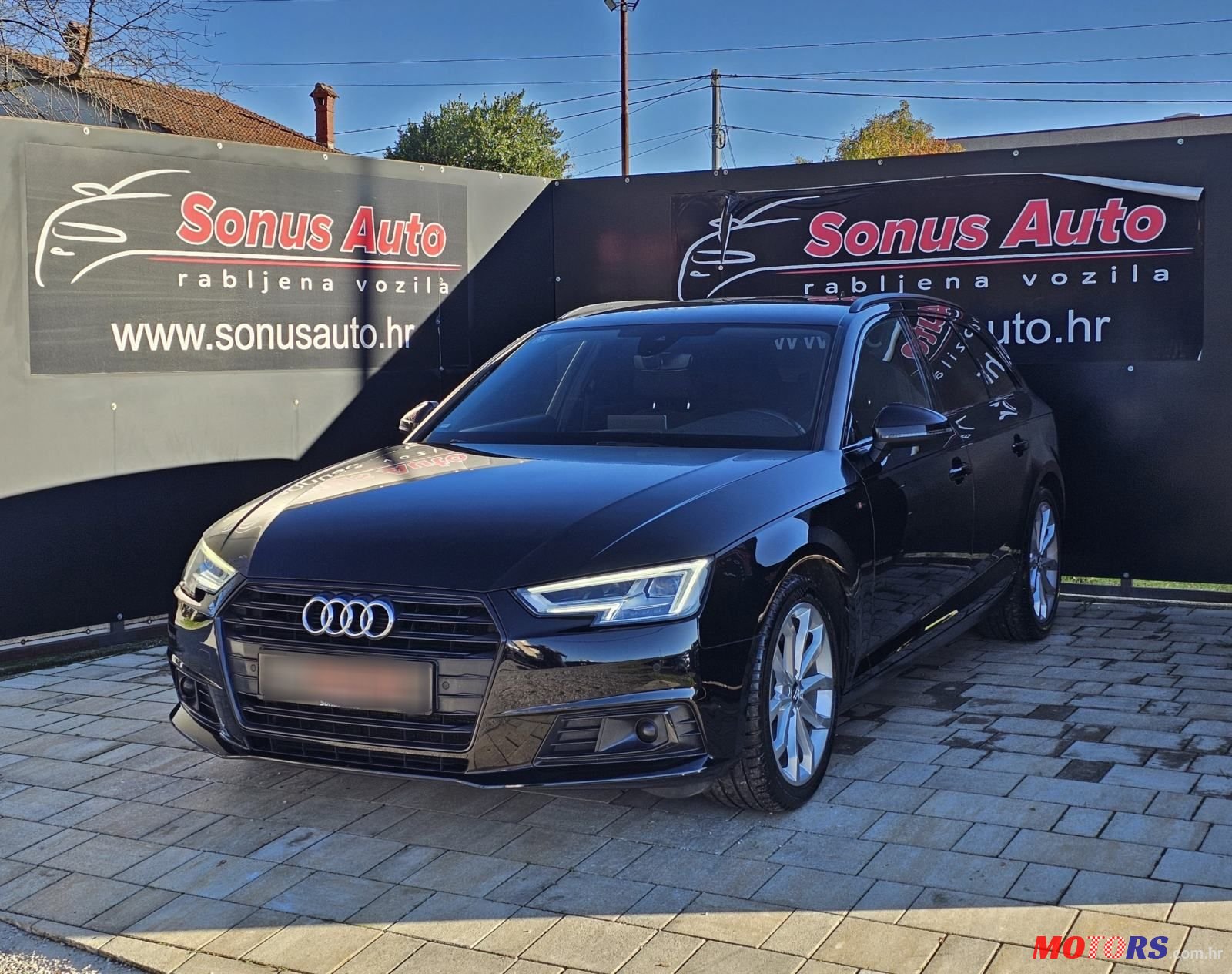 2018' Audi A4 Avant photo #1