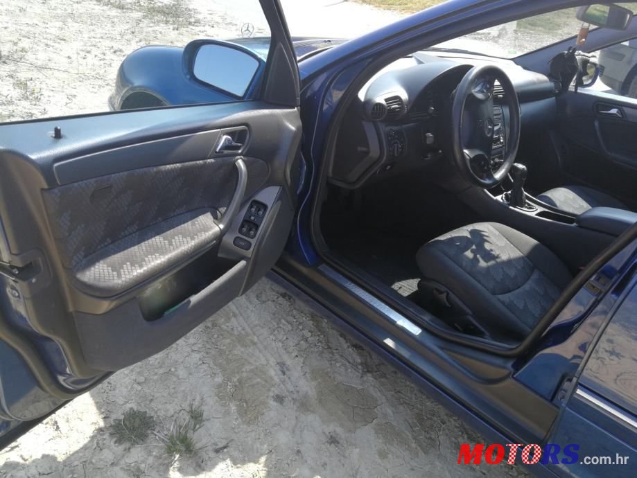 2001' Mercedes-Benz C-Klasa 180 photo #5