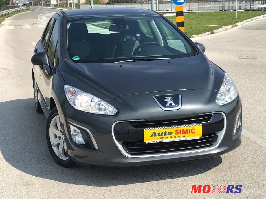 2012' Peugeot 308 photo #3