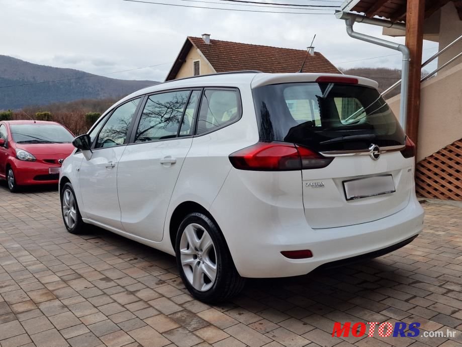 2012' Opel Zafira 2,0 photo #3
