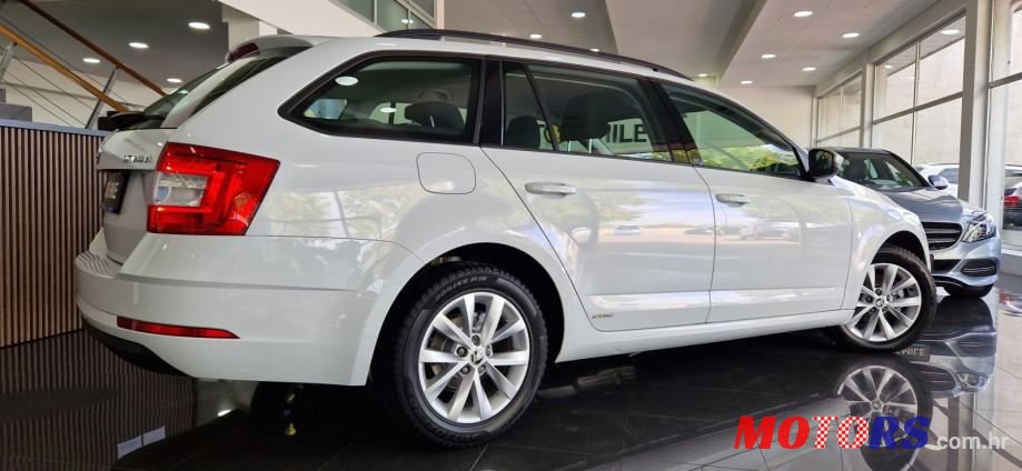 2018' Skoda Octavia Combi photo #4