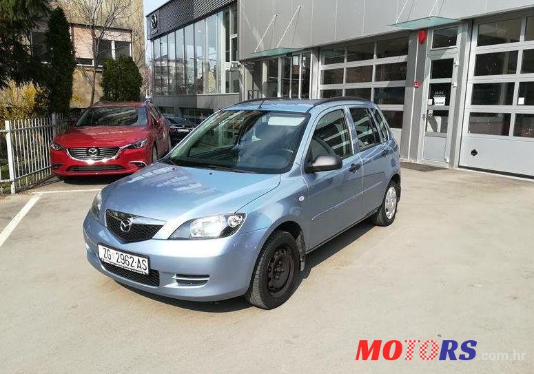 2004' Mazda 2 photo #1