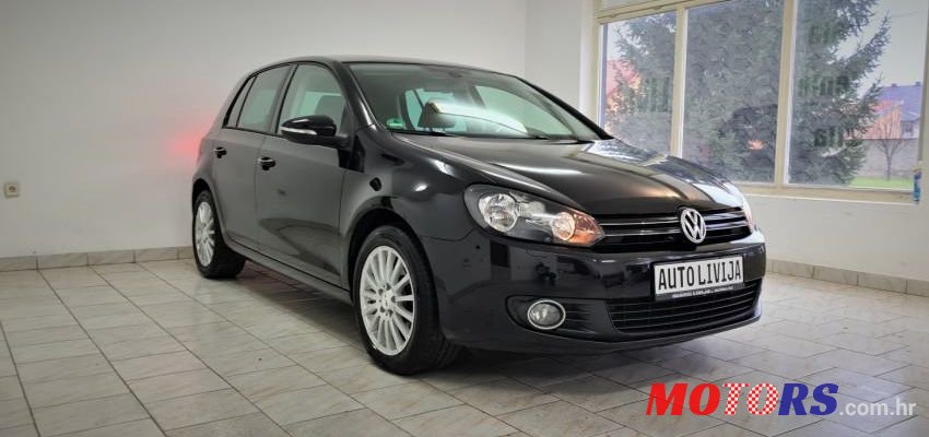 2010' Volkswagen Golf VI 1,6 Tdi photo #1