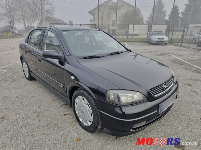 2003' Opel Astra 2.0 Dti photo #3