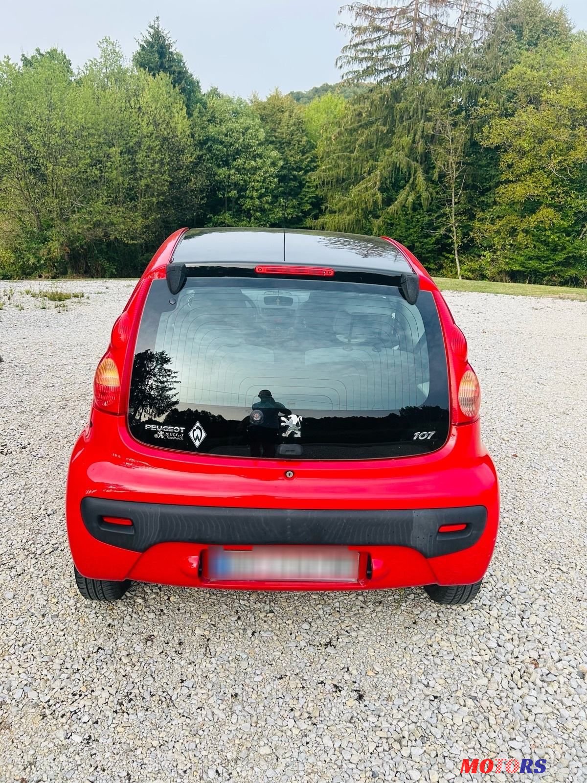 2009' Peugeot 107 1,0 photo #2