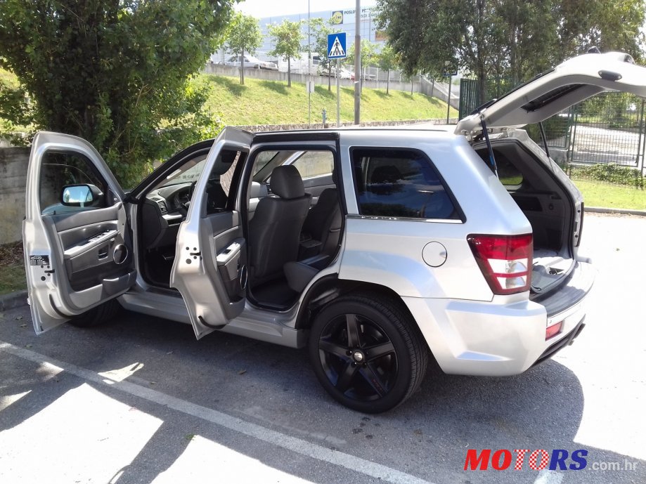 2006' Jeep Grand Cherokee photo #2