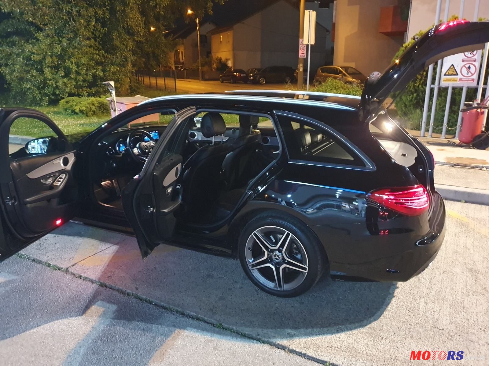 2020' Mercedes-Benz C-Klasa T-Model 300 D photo #4
