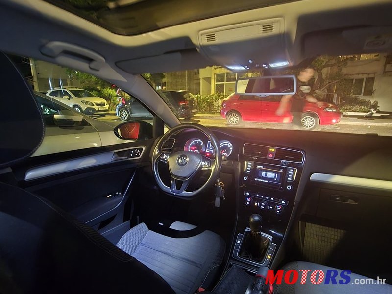 2015' Volkswagen Golf VII Variant photo #6