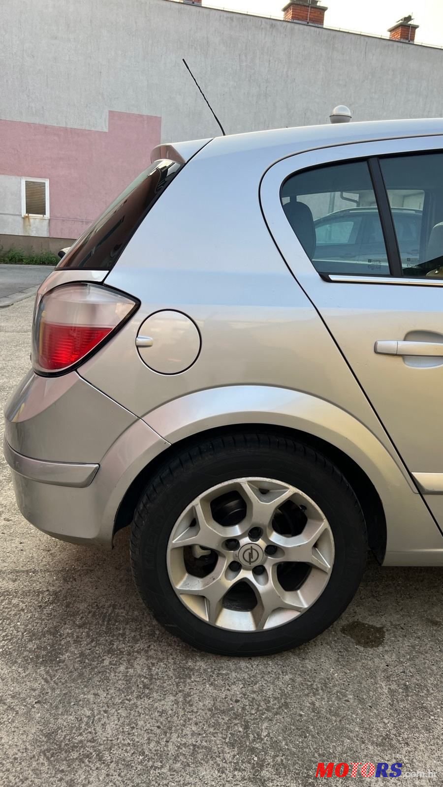 2006' Opel Astra 1,7 Cdti photo #5