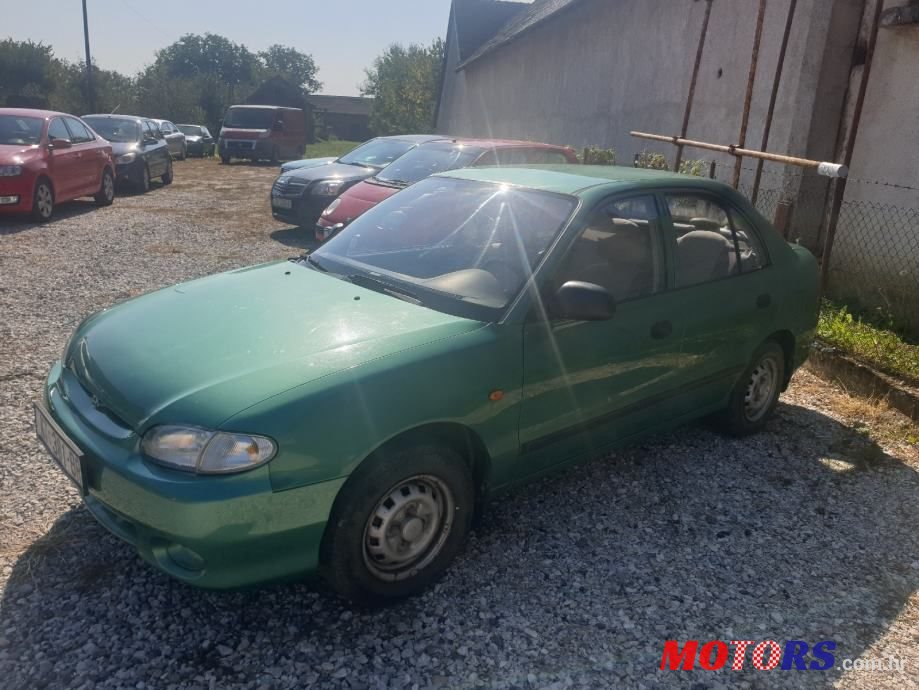 1997' Hyundai Accent photo #5