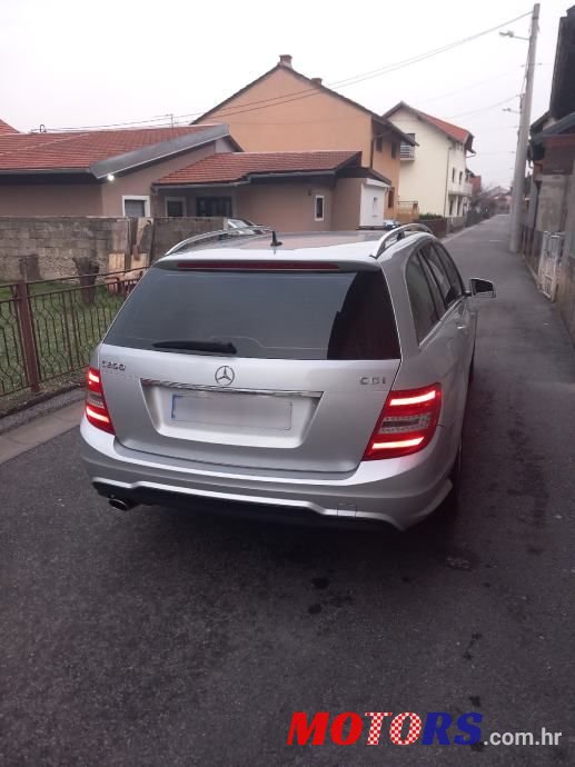 2012' Mercedes-Benz C-Klasa 200 Cdi T photo #5