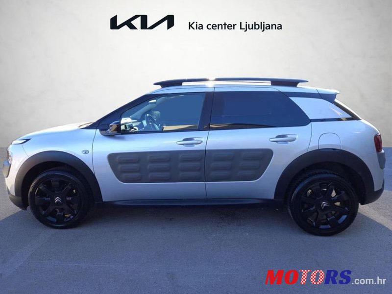 2017' Citroen C4 Cactus photo #1