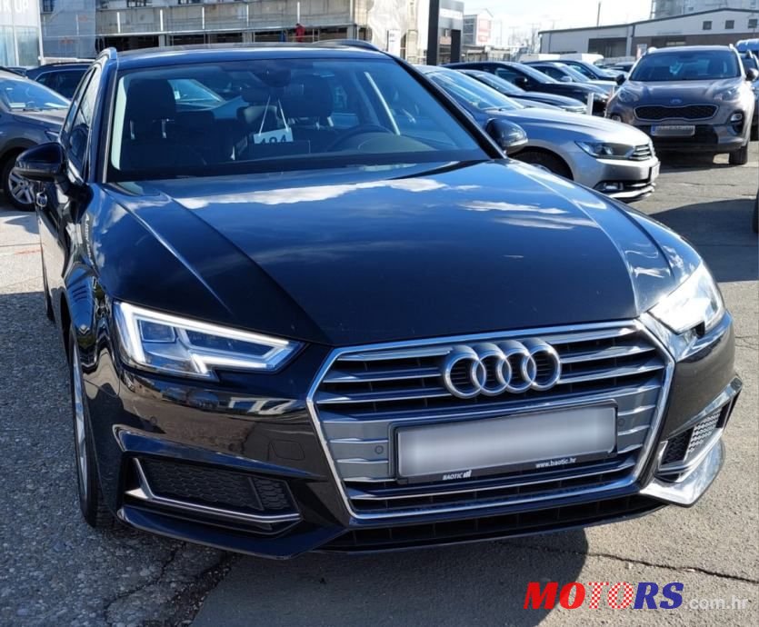 2018' Audi A4 Avant photo #4