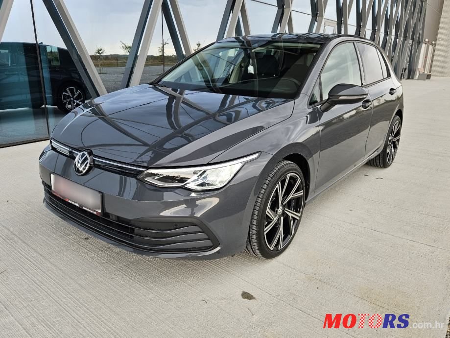 2021' Volkswagen Golf 8 2,0 Tdi photo #1