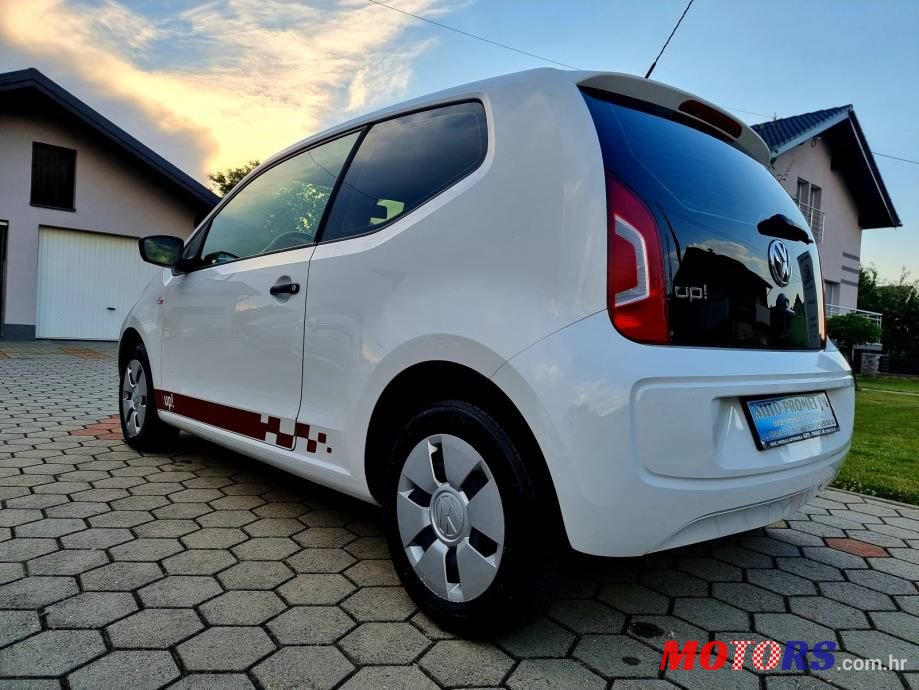 2013' Volkswagen Up photo #6