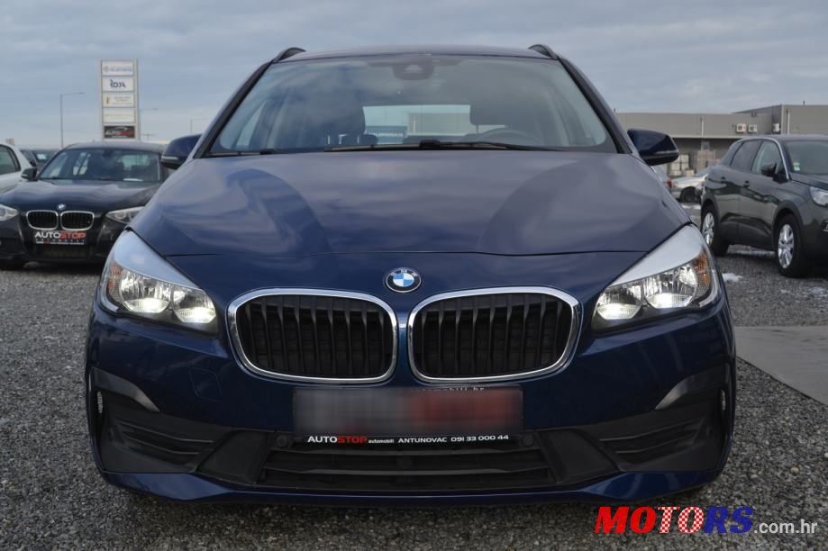 2019' BMW Serija 2 216D photo #2
