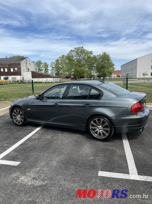 2011' BMW Serija 3 318D photo #3