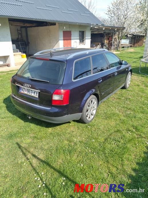 2002' Audi A4 Avant photo #1