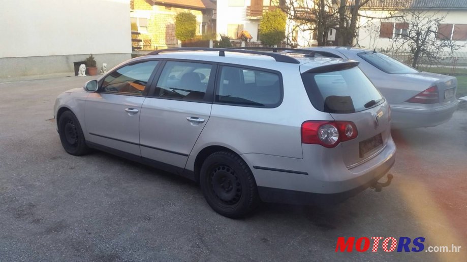 2008' Volkswagen Passat photo #2