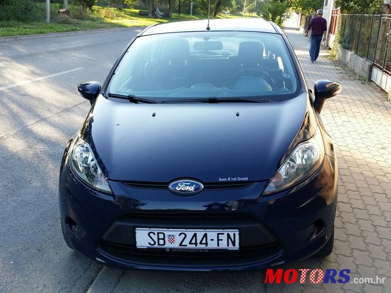 2009' Ford Fiesta photo #2