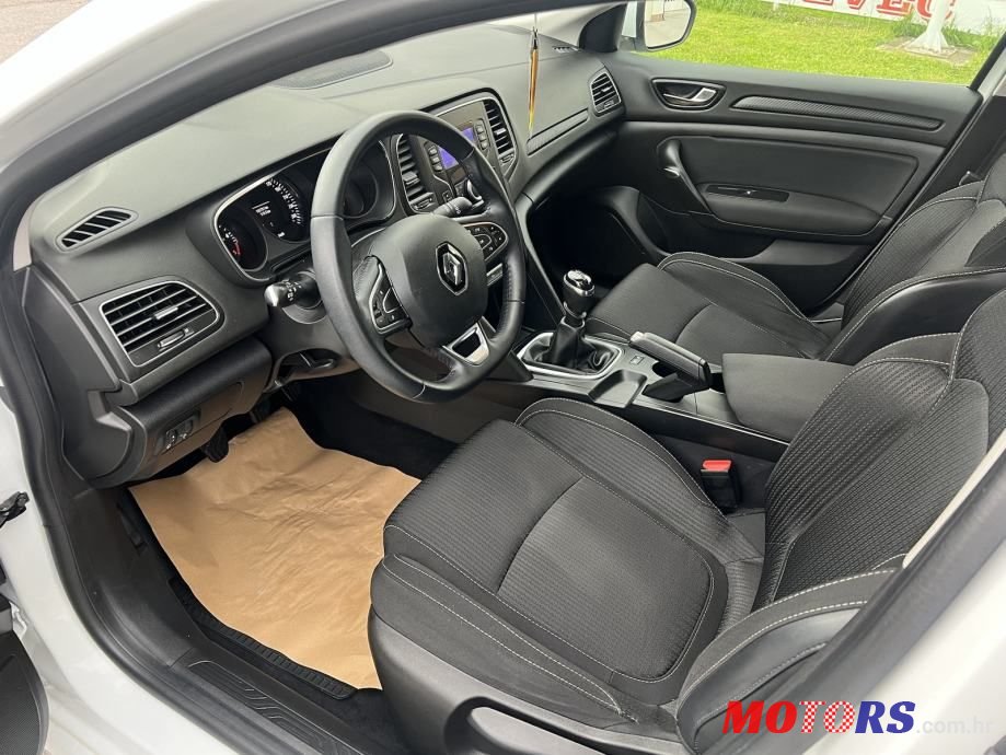 2020' Renault Megane Dci photo #3