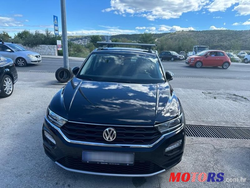 2019' Volkswagen T-Roc 1,6 Tdi photo #2