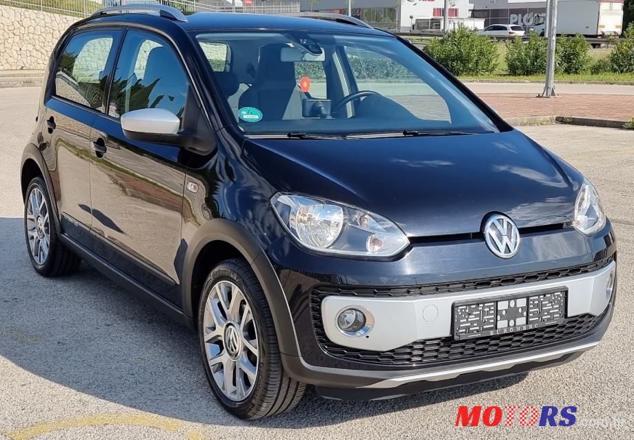 2013' Volkswagen Up! Cross Up! photo #3