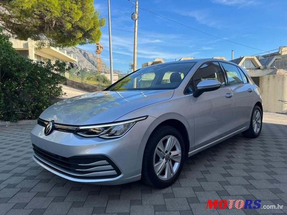 2020' Volkswagen Golf 8 1,0 Tsi photo #3